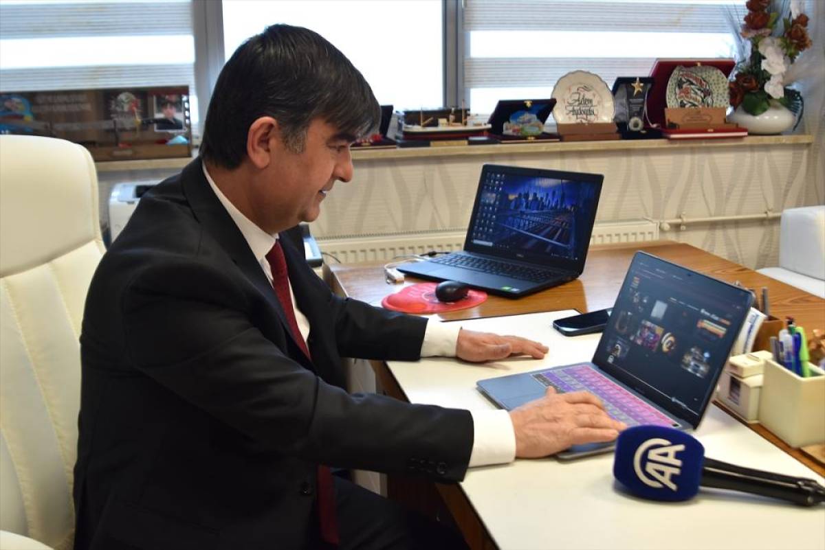 Bitlis İl &Ouml;zel İdaresi Genel Sekreteri Aydoğdu, AA'nın "Yılın Kareleri" oylamasına katıldı