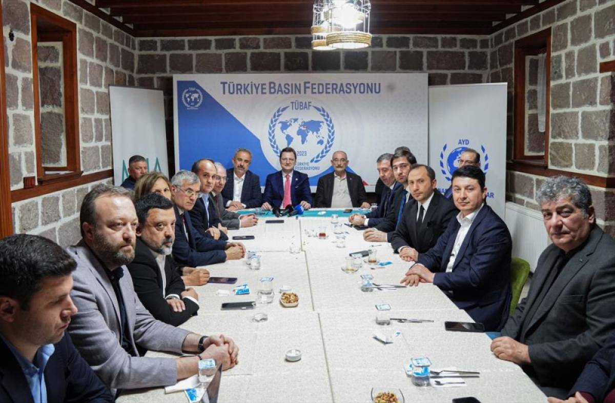 AK Parti Genel Başkan Yardımcısı Yerebakan, basın mensuplarının sorularını yanıtladı: