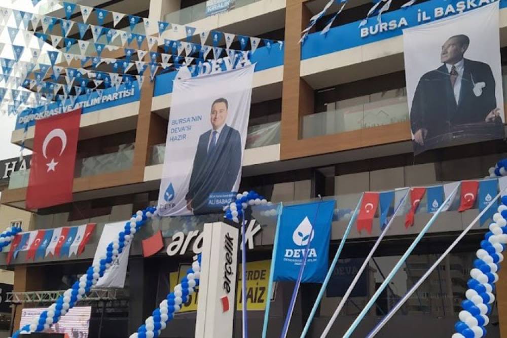 DEVA Partisi Bursa'da toplu istifalarla çalkalanıyor