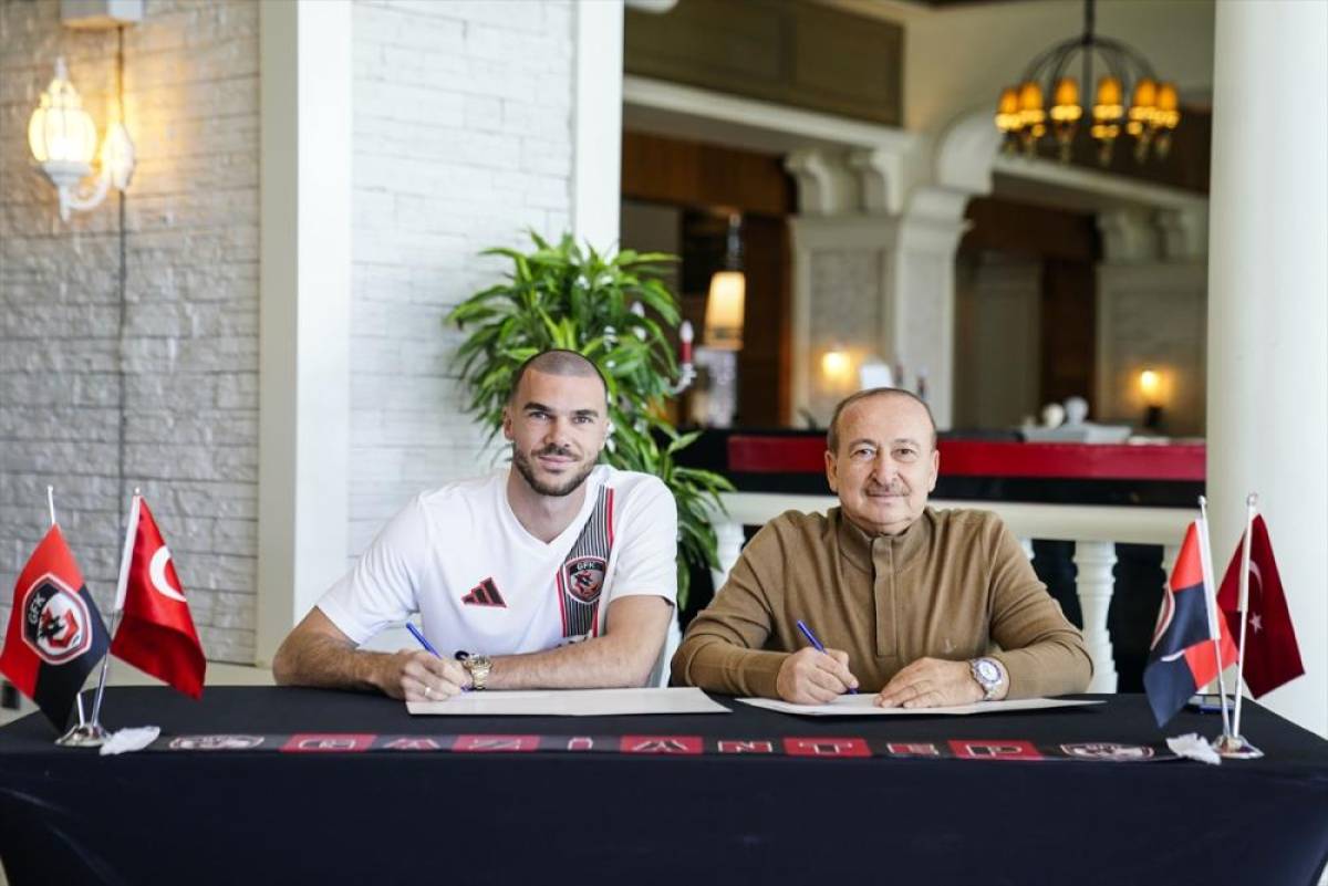 Gaziantep FK, defans oyuncusu Nihad Mujakic'i renklerine bağladı