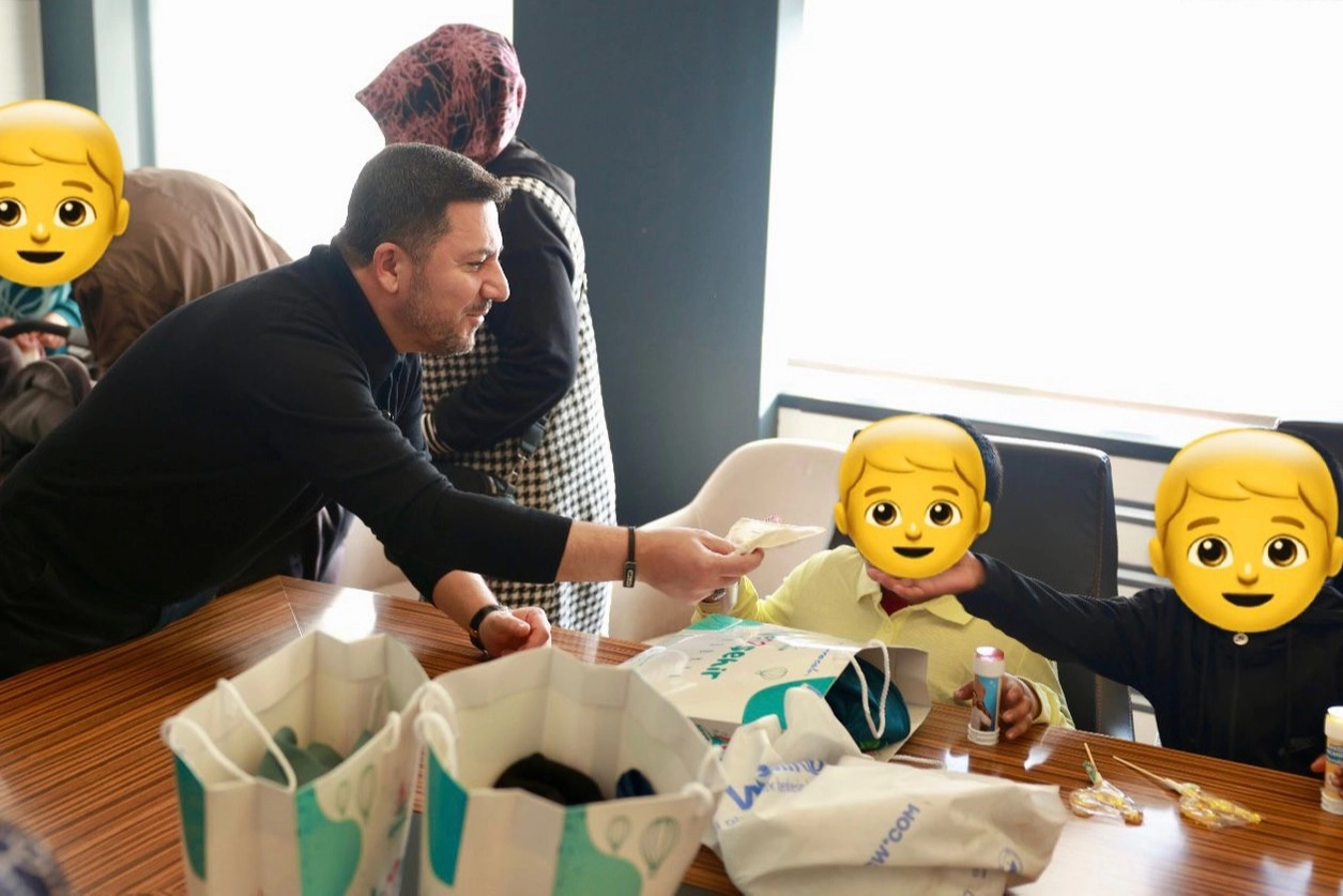Nevşehirli &ccedil;ocuklara Başkan Amca'dan bayramlık