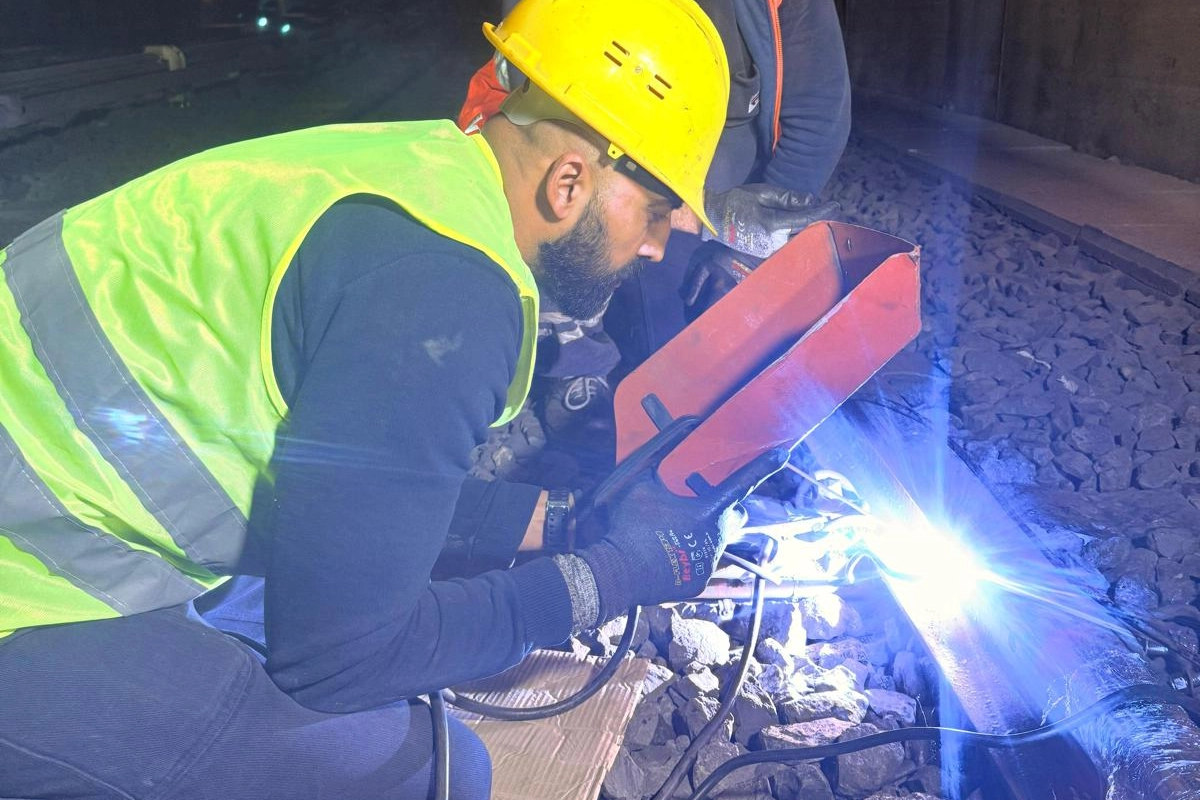 İzmir Bornova&rsquo;da ray değişimi tamam