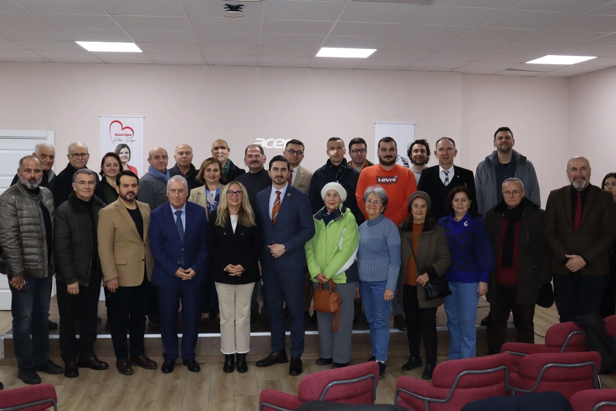 Cumhuriyet&rsquo;in kuruluşunda basının kritik rol&uuml; İzmit&rsquo;te anlatıldı