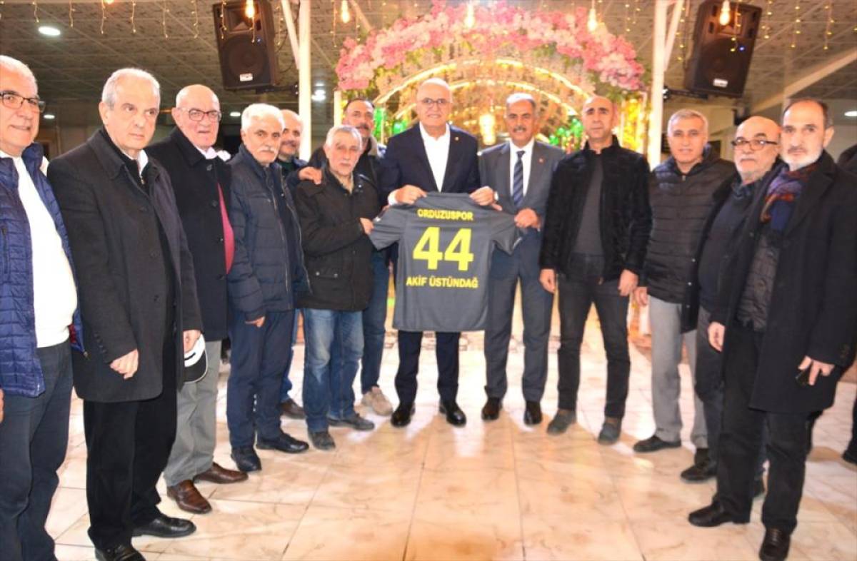 TVF Başkanı &Uuml;st&uuml;ndağ, Malatya'da iftar programına katıldı