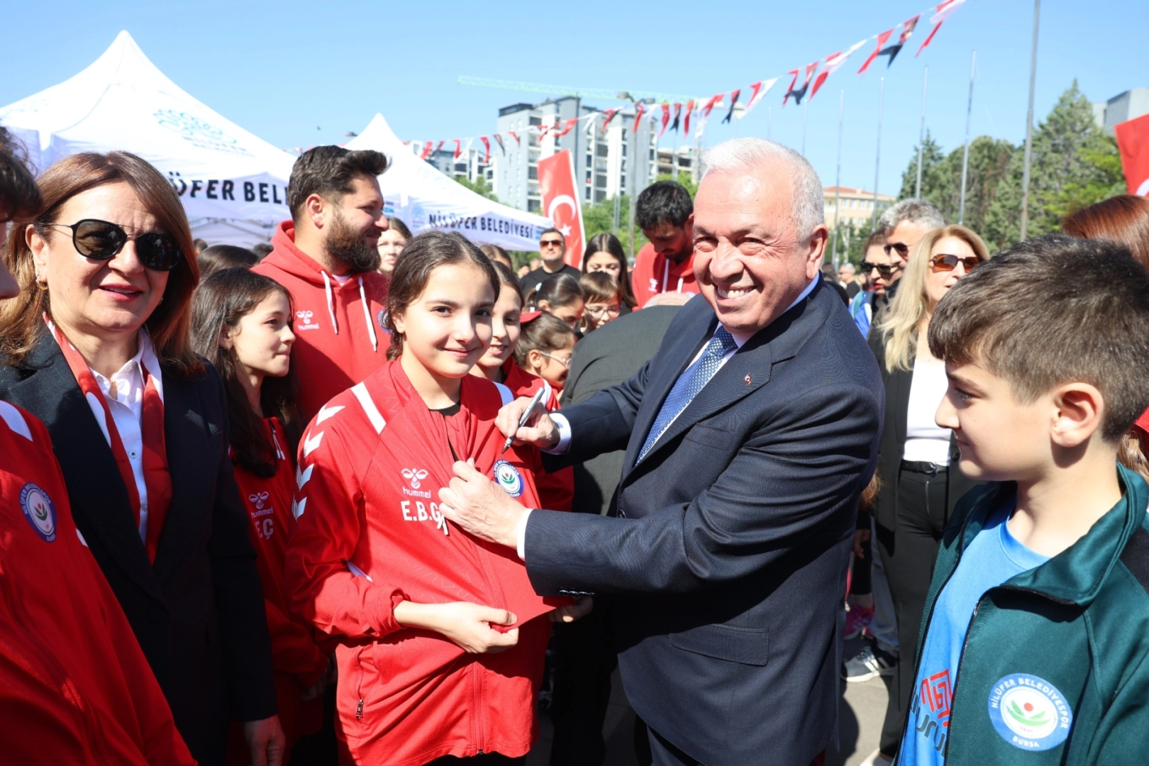 Bursa Nil&uuml;fer'de 19 Mayıs&rsquo;a coşkulu karşılama