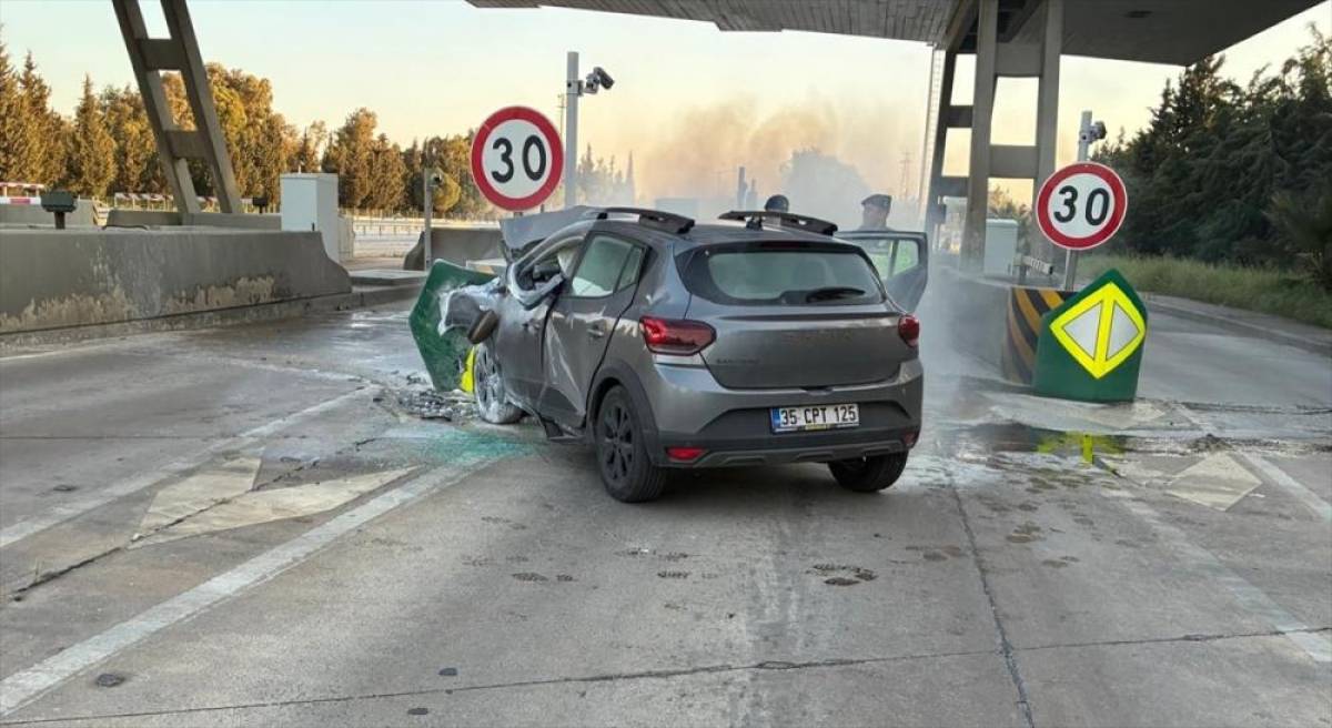 İzmir'de gen&ccedil; doktorun &ouml;ld&uuml;ğ&uuml; kazanın kamera kaydına ulaşıldı