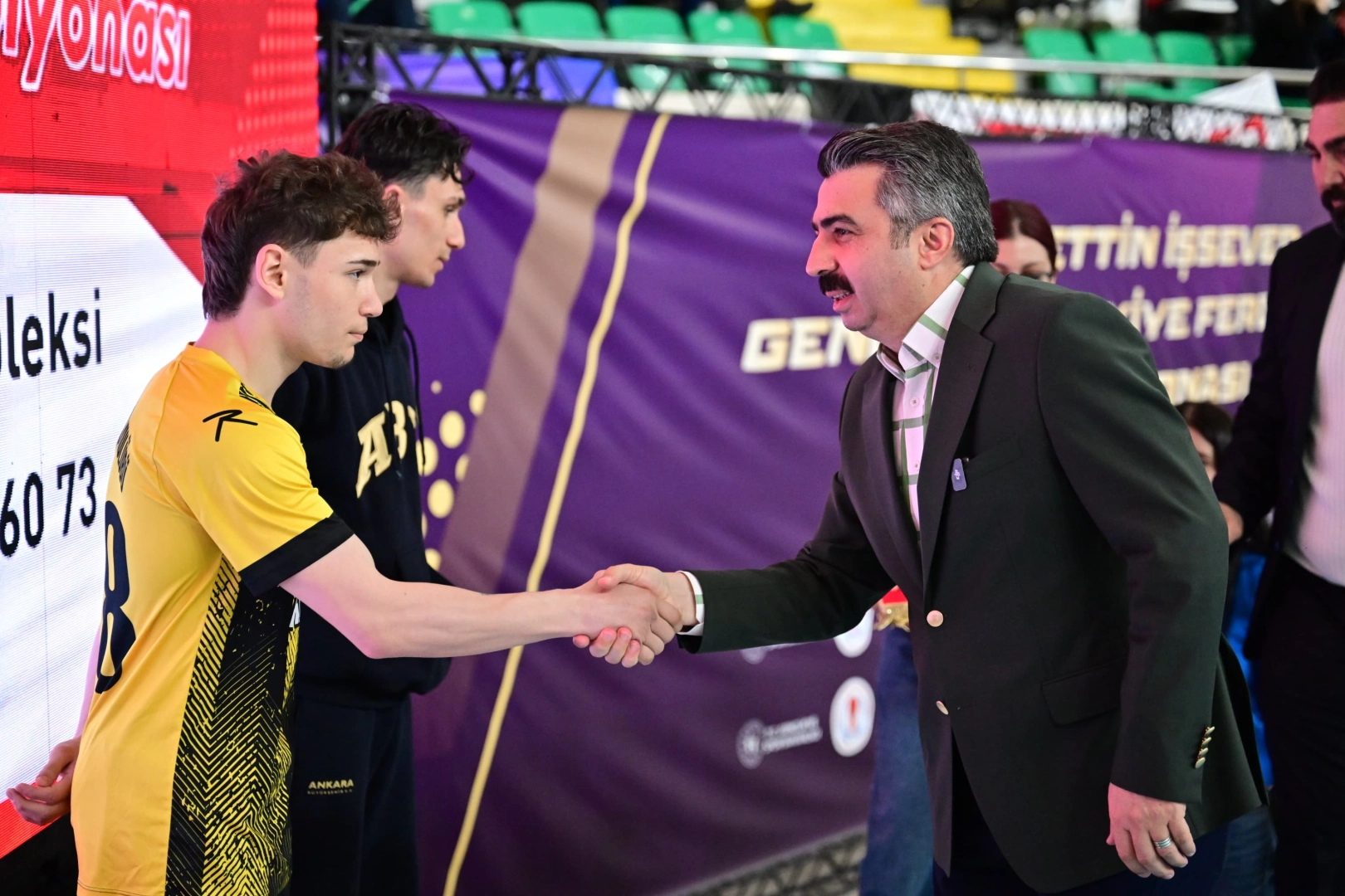 Bursa Yıldırım'da boks r&uuml;zgarı