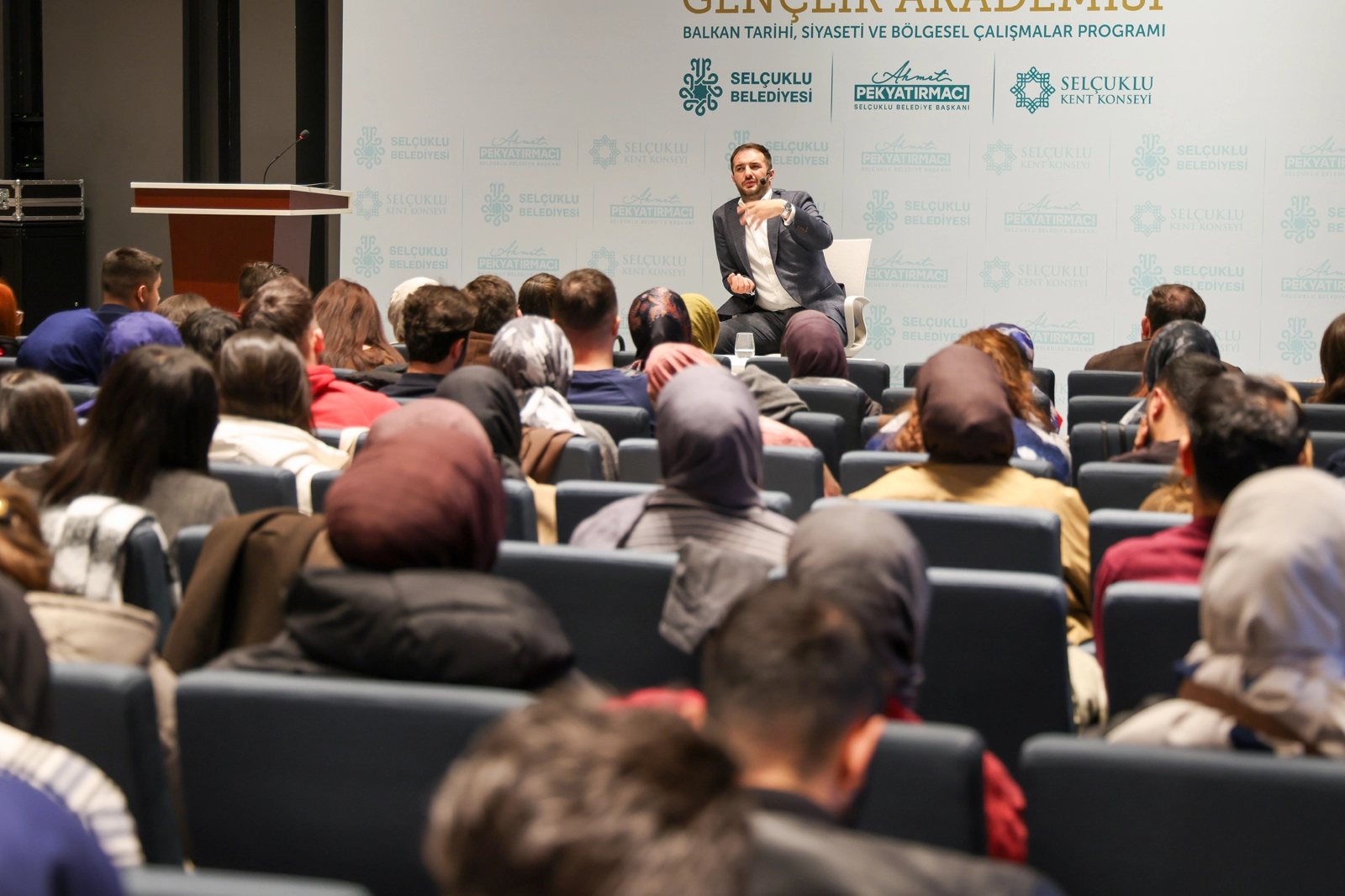 Konya Sel&ccedil;uklu'da Balkan Gen&ccedil;lik Akademisi başladı