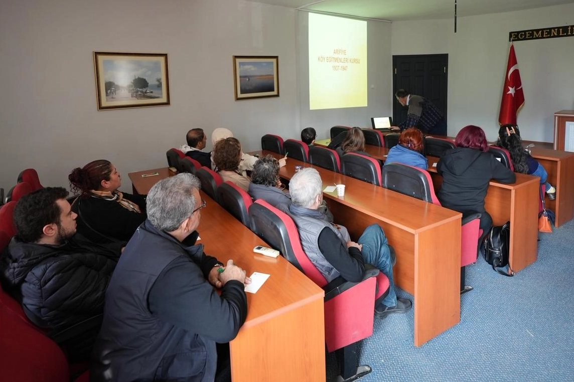 Maltepelilerden K&ouml;y Enstit&uuml;s&uuml;&rsquo;ne ziyaret