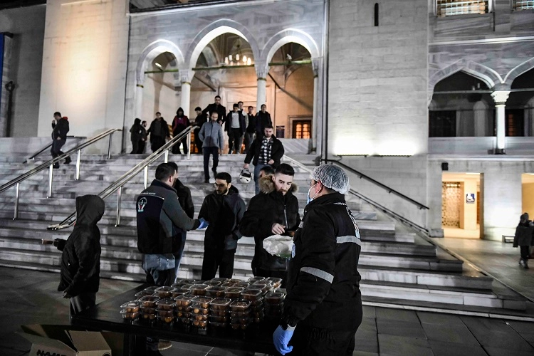 Ankara B&uuml;y&uuml;kşehir'den iftarlık ikram