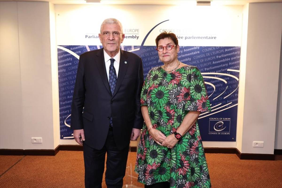 İYİ Parti Genel Başkanı Dervişoğlu Fransa'da basın toplantısı d&uuml;zenledi: