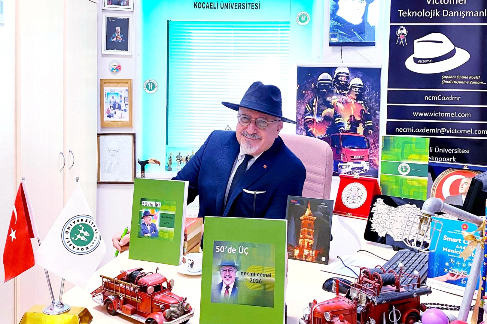 Necmi Cemal&rsquo;den &uuml;&ccedil;&uuml;nc&uuml; kitap... Yazı tarzında yeni d&ouml;nem