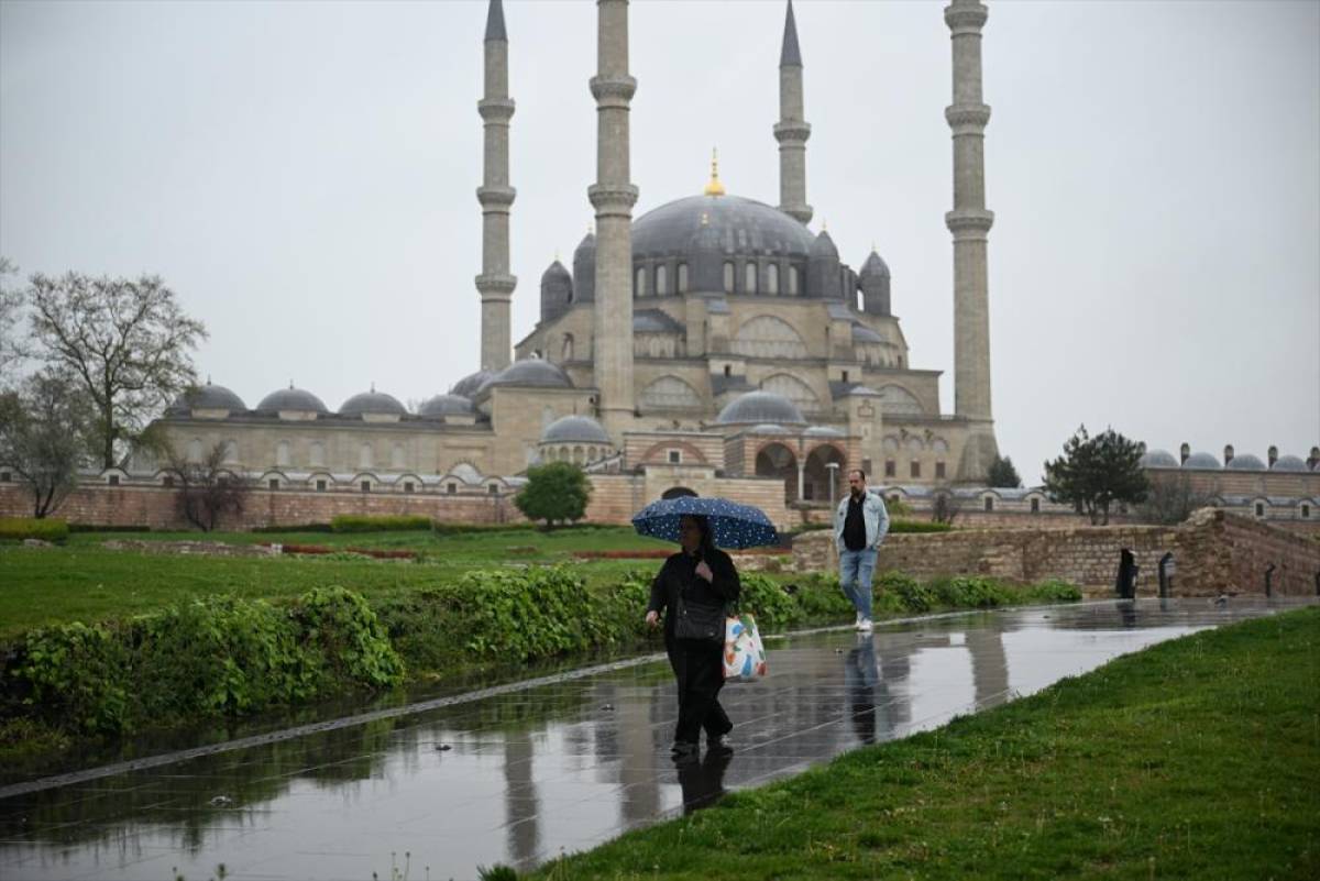 Trakya'da sağanak etkili oluyor