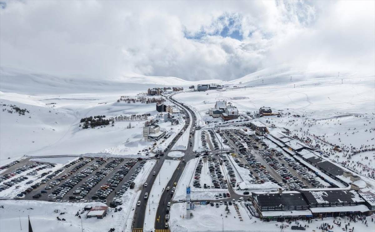 Ziyaret&ccedil;i rekoru kıran Erciyes'in trafiği, yeni otopark ve alternatif yolla rahatlayacak