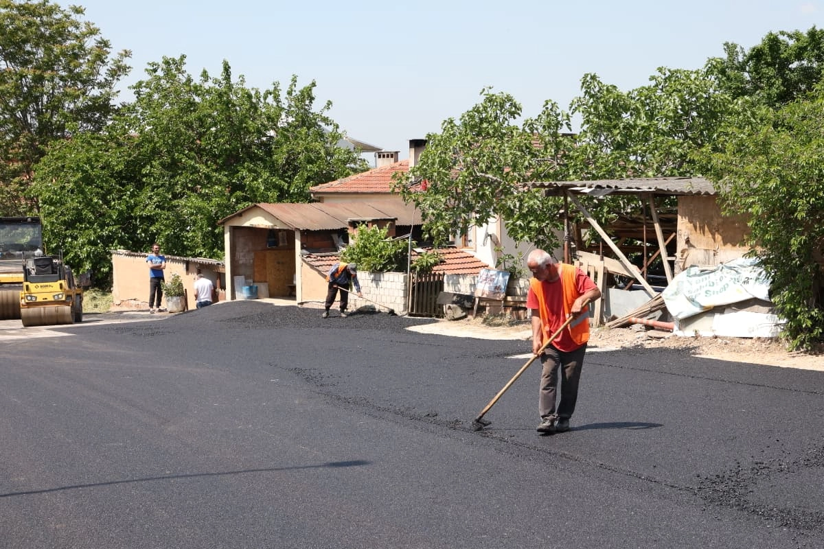 Bursa Osmangazi&rsquo;de yollar daha g&uuml;venli ve konforlu