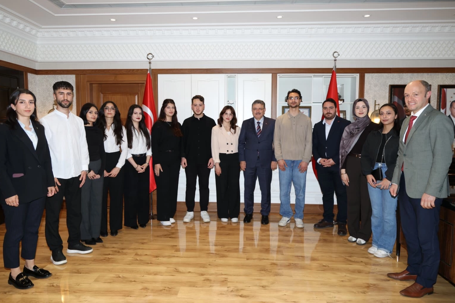 Trabzon&rsquo;da hukuk &ouml;ğrencilerine yargı sim&uuml;lasyonu &ouml;d&uuml;l&uuml;
