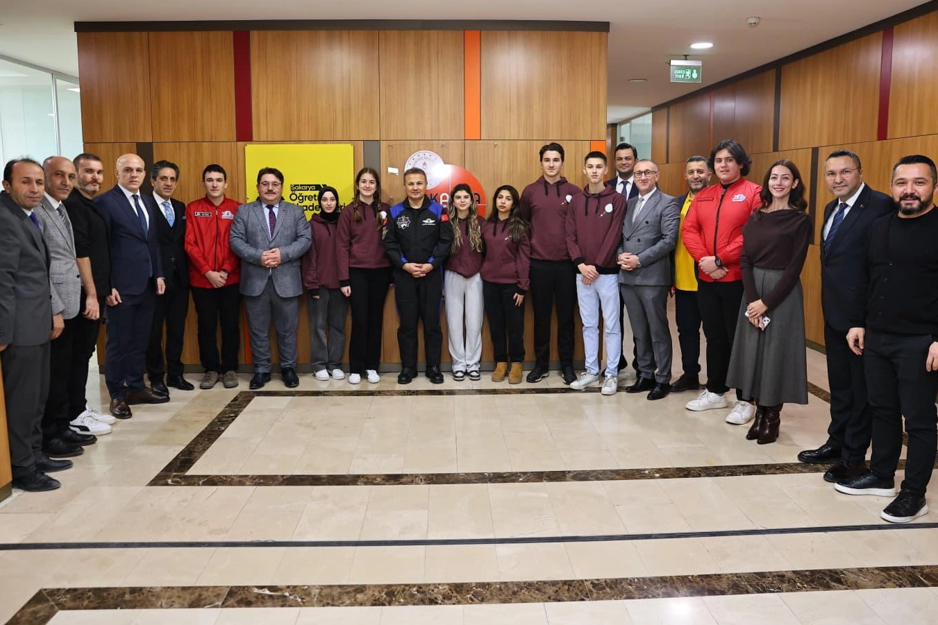 T&uuml;rkiye Uzay Ajansı Başkanı Sakarya&rsquo;da &ouml;ğrencilerle buluşuyor