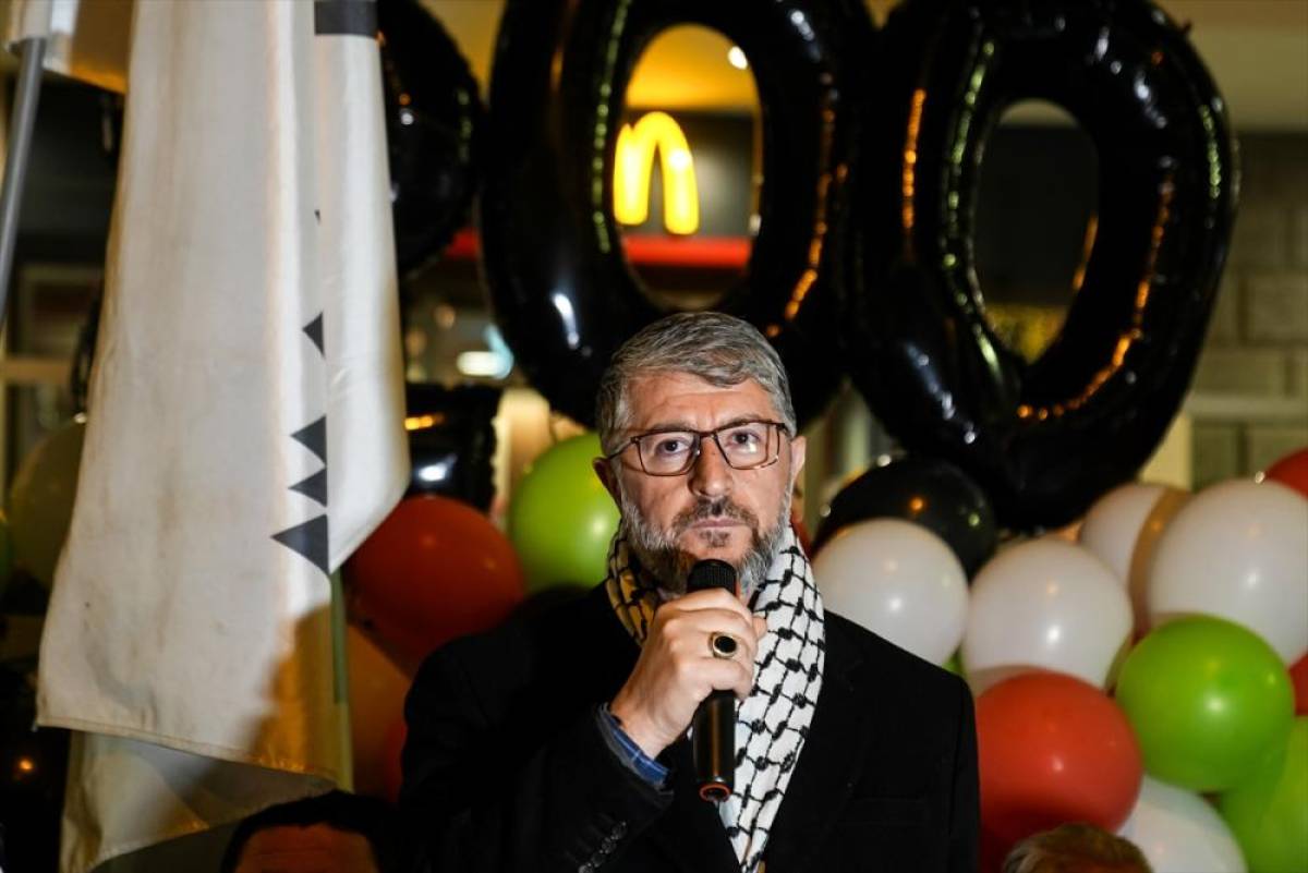 &Uuml;sk&uuml;dar'da mahalle sakinlerinin McDonald's protestosu s&uuml;r&uuml;yor