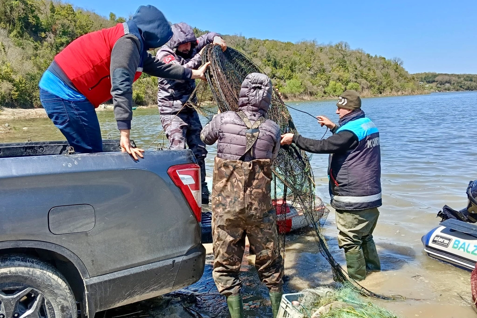 Terkos ve Sazlıdere&rsquo;de ka&ccedil;ak avcılığa darbe!