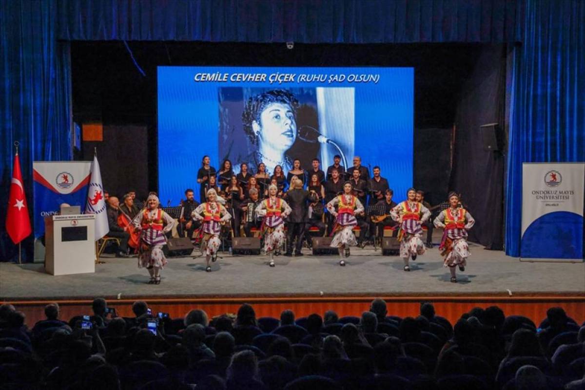 OM&Uuml;'de Karadeniz k&uuml;lt&uuml;r&uuml; dans ve ezgilerle sahneye taşındı