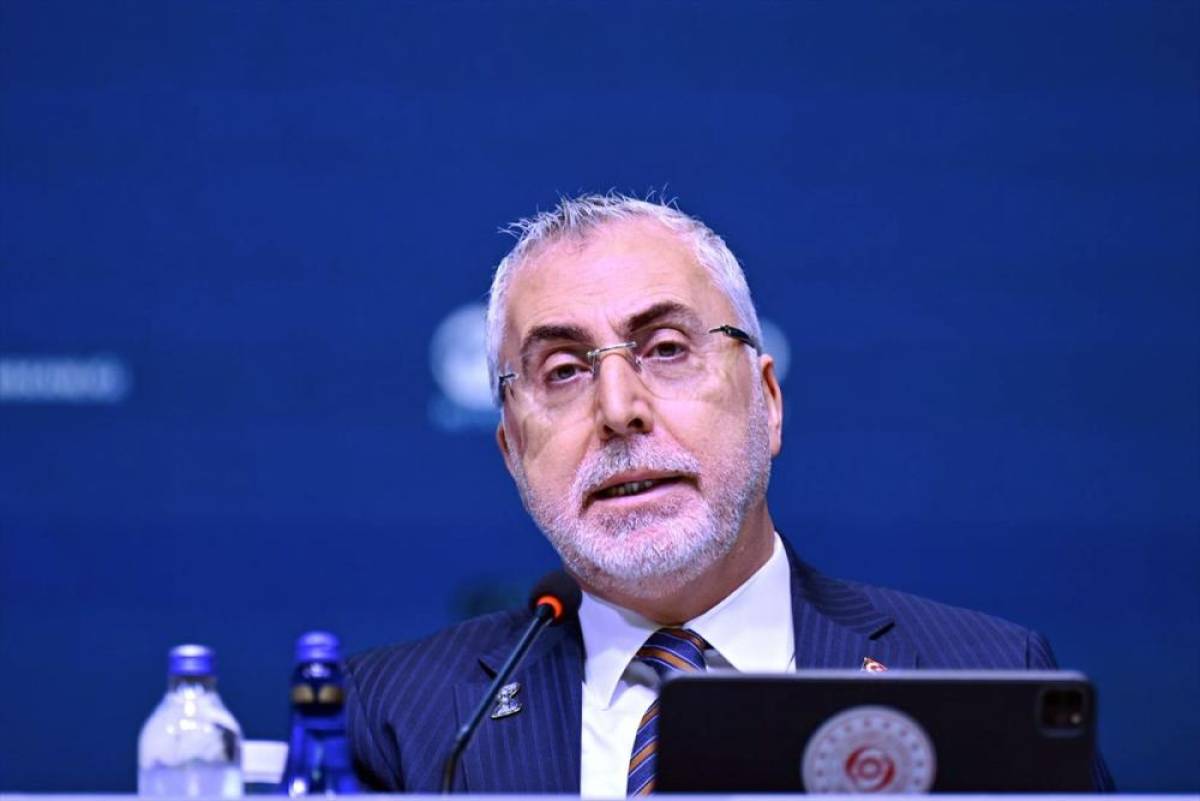 Bakanı Işıkhan, OECD Beceriler Zirvesi'nde gazetecilerin sorularını yanıtladı: