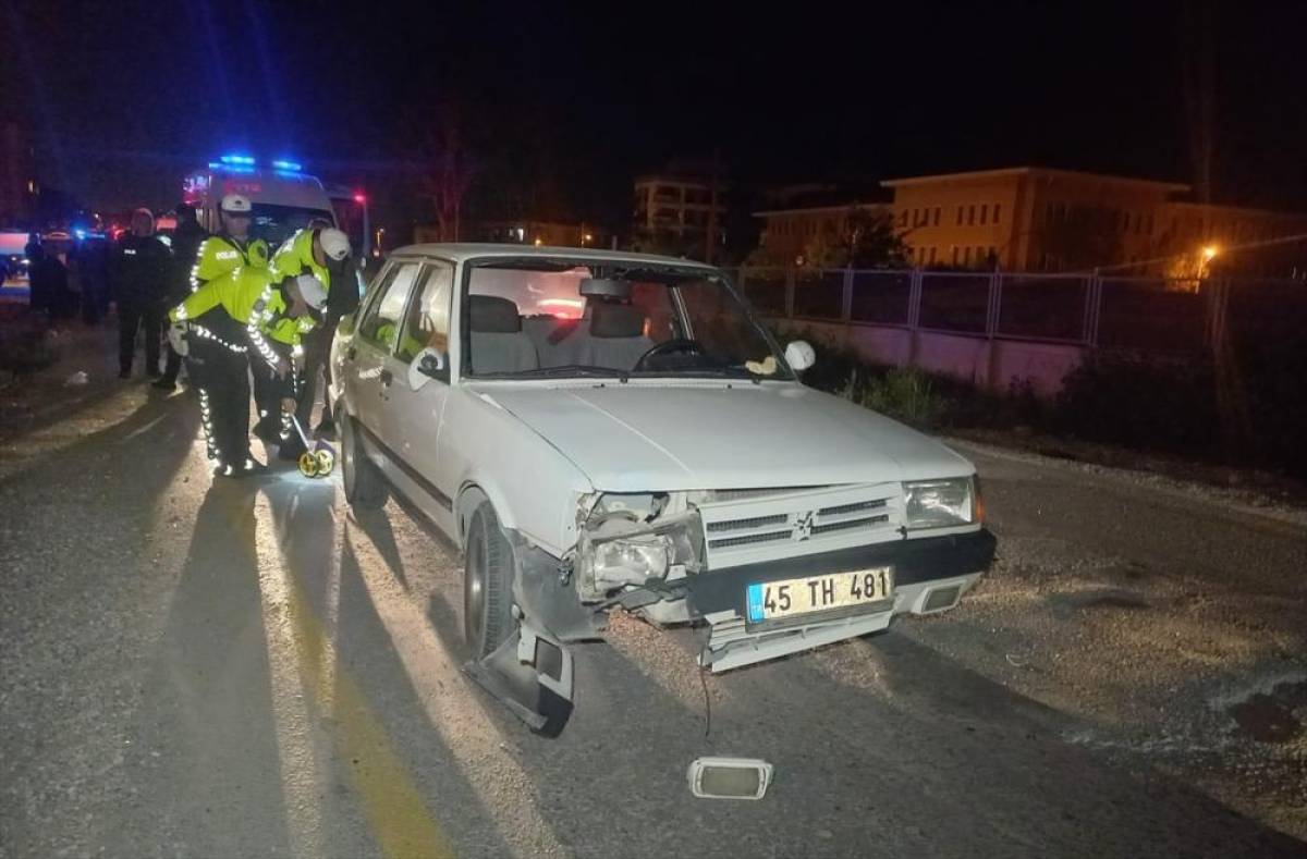 Manisa'da otomobilin &ccedil;arptığı yaya hayatını kaybetti