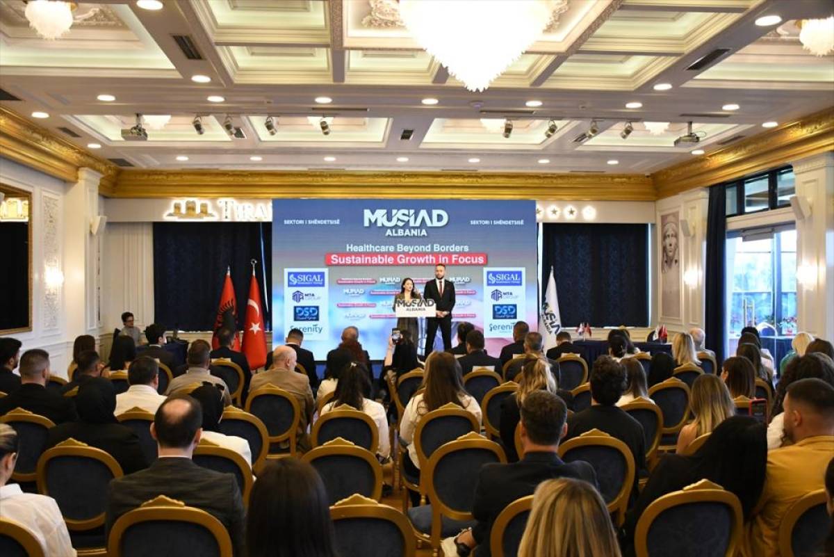 M&Uuml;SİAD Arnavutluk Şubesi, Tiran'da sağlık forumu d&uuml;zenledi