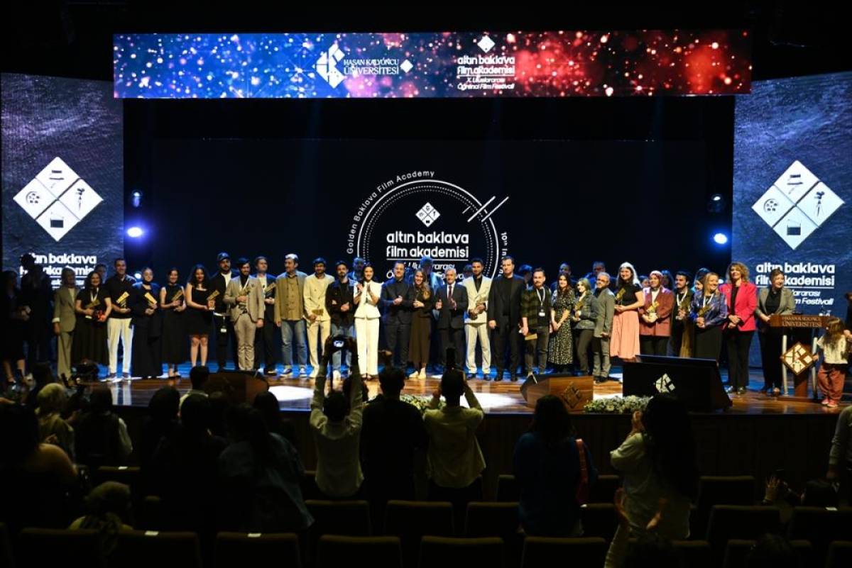 Gaziantep'te "Altın Baklava Film Akademisi 10. Uluslararası &Ouml;ğrenci Film Festivali"nde &ouml;d&uuml;ller sahiplerini buldu