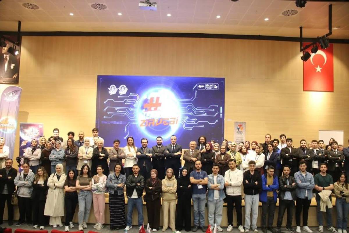 Biruni &Uuml;niversitesinde 6. Milli Teknoloji Zirvesi ger&ccedil;ekleştirildi