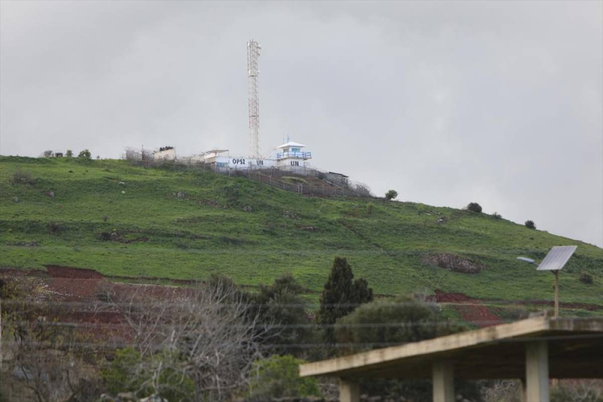 Suriye'nin g&uuml;neyindeki Kuneytra'da halk, BM g&ouml;zlem g&uuml;c&uuml;n&uuml;n İsrail ihlallerine karşı sessizliğine tepkili