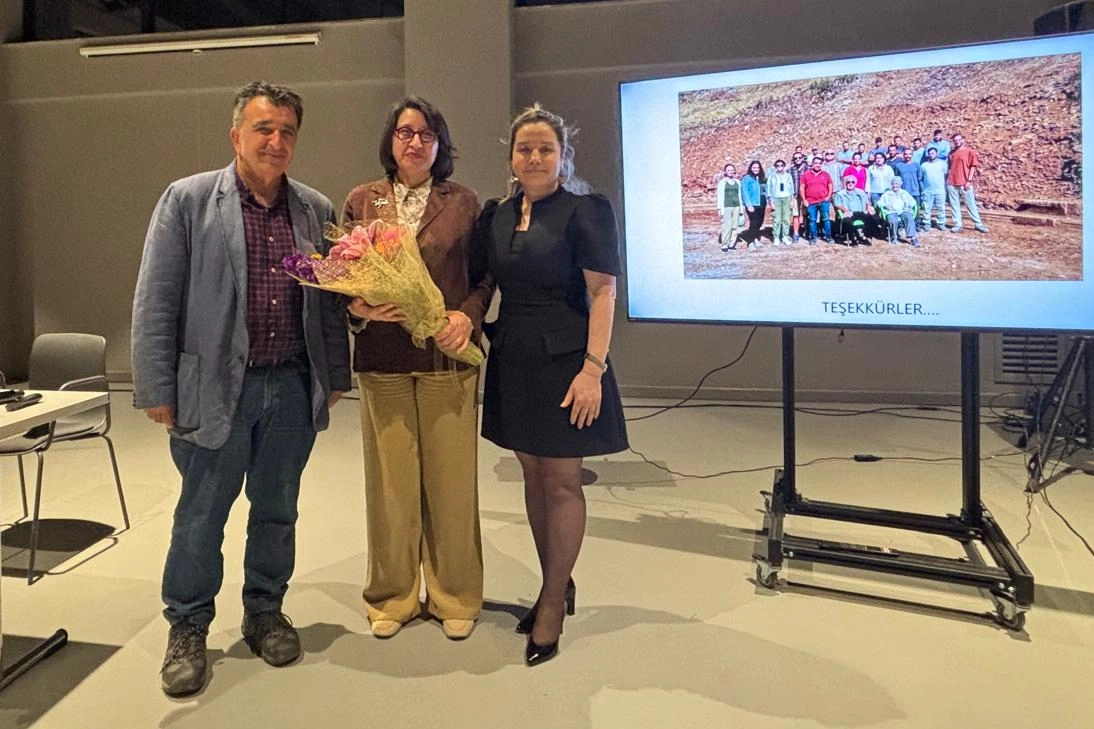 Bursa Nil&uuml;fer'de G&ouml;lyazı kazıları Pancar Deposu&rsquo;nda anlatıldı