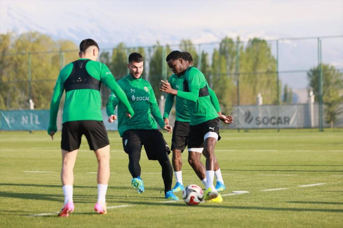 Iğdır FK, Amed Sportif Faaliyetler ma&ccedil;ının hazırlıklarını s&uuml;rd&uuml;rd&uuml;