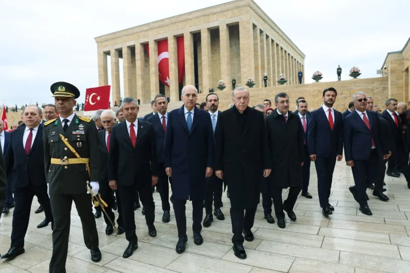 Devlet erk&acirc;nı Anıtkabir'de