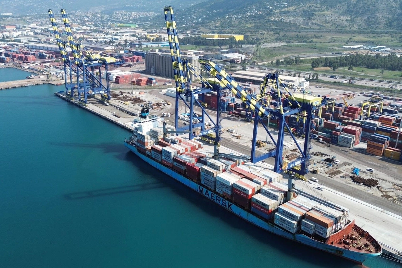 Dış ticarette ihracat ve ithalat geriledi... A&ccedil;ık 5,6 milyar dolara d&uuml;şt&uuml;!