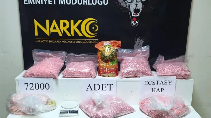 Adana'da 72 bin 131 uyuşturucu hap ele ge&ccedil;irildi