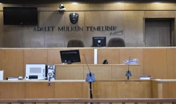 Adana'da bir kişinin tabancayla &ouml;ld&uuml;r&uuml;lmesine ilişkin 2'si tutuklu 3 sanığa dava a&ccedil;ıldı