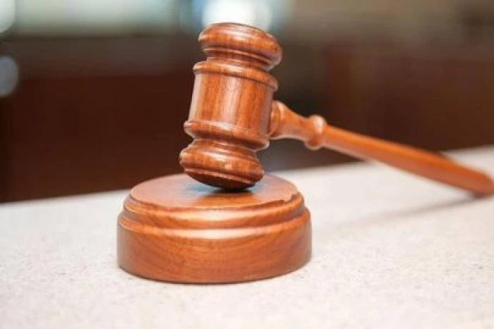 Adana'da gasbetmeye çalıştığı kişiyi penseyle yaralayan sanığa dava