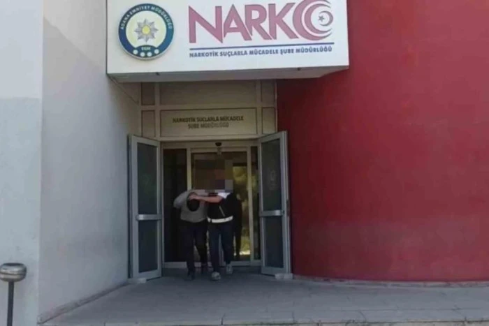 Adana'da uyuşturucu suçlarından aranan 28 firari hükümlü yakalandı