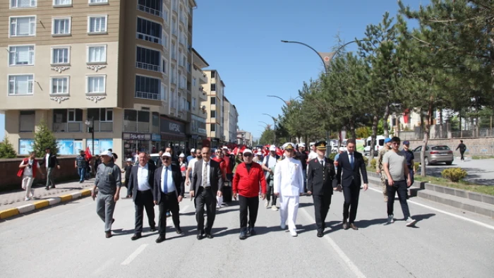 Ahlat'ta 19 Mayıs Atat&uuml;rk'&uuml; Anma, Gen&ccedil;lik ve Spor Bayramı kutlandı