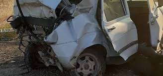 Aksaray'da minibüs ile çarpışan otomobilin sürücüsü öldü