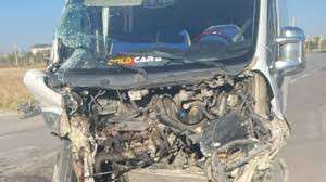 Aksaray'da öğrencileri taşıyan minibüs ile tırın çarpıştığı kazada 6 kişi yaralandı