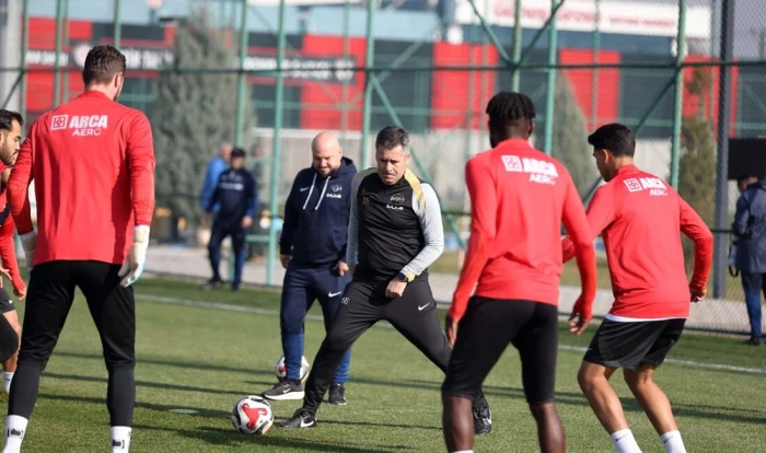 Alanyaspor, Çorum FK maçının hazırlıklarını tamamladı