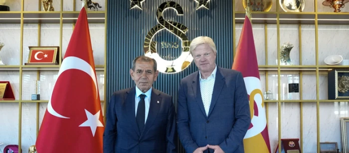 Alman futbol efsanesi Oliver Kahn'dan Galatasaray Başkanı Dursun &Ouml;zbek'e ziyaret