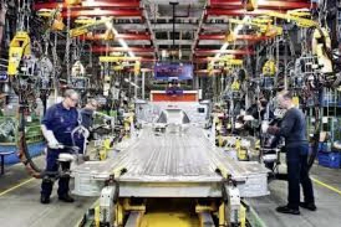 Almanya'da fabrika siparişleri büyük savunma siparişleriyle ekimde arttı