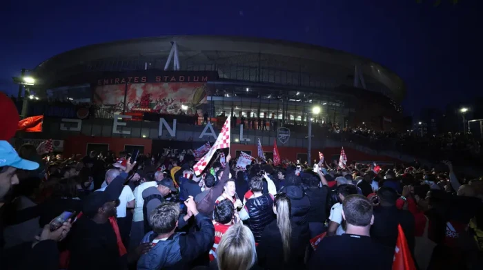 Arsenal, Premier Lig'de 22 yıl sonra şampiyon oldu