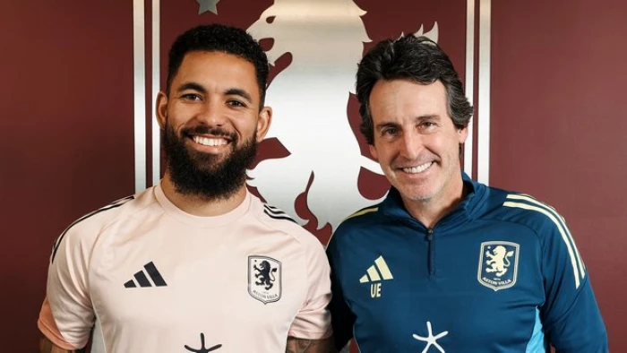 Aston Villa, eski futbolcusu Douglas Luiz'i kiralık olarak kadrosuna kattı