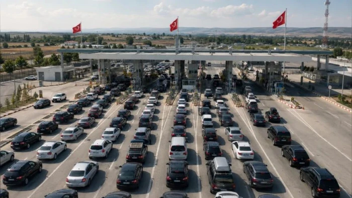 Avrupa'ya a&ccedil;ılan bazı g&uuml;mr&uuml;k kapılarında Kurban Bayramı'nda ara&ccedil; ve yolcu giriş rekoru kırıldı