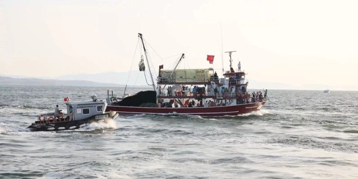 Bakan Yumaklı, sona eren su &uuml;r&uuml;nleri av sezonunu değerlendirdi: