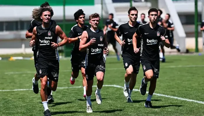 Beşiktaş yeni sezon hazırlıklarını s&uuml;rd&uuml;rd&uuml;