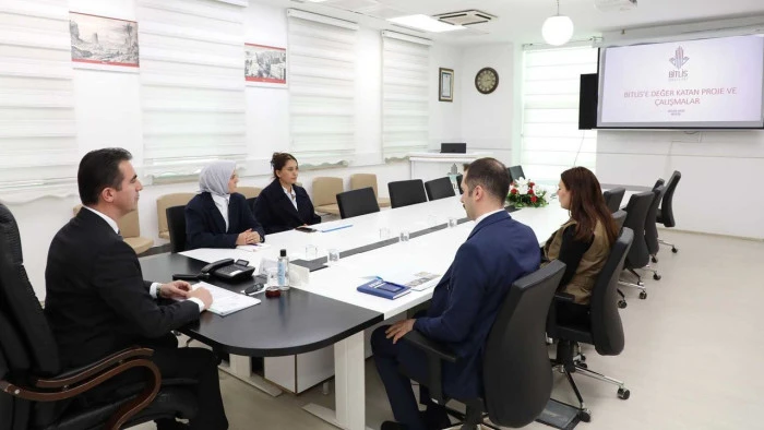 "Bitlis'e Değer Katan Proje ve &Ccedil;alışmalar" toplantısı d&uuml;zenlendi